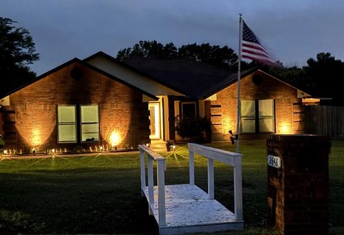 2648 Shadow Ridge Dr, Burleson, TX, 76028-1401 | Card Image