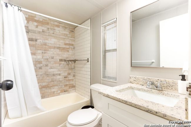 A - 161 Water St, Home with 3 bedrooms, 2 bathrooms and null parking in Pipe Creek TX | Image 12