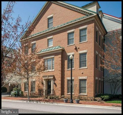 700 Miller Ln, ALEXANDRIA, VA, 22314-6249 | Card Image
