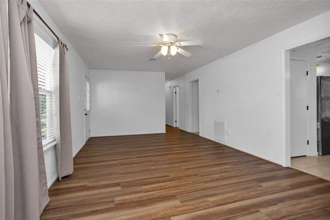 814 Whipporwill Rd, House other with 3 bedrooms, 2 bathrooms and 3 parking in Conroe TX | Image 9