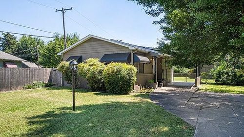 1260 S Indianapolis Ave, Tulsa, OK, 74112-4920 | Card Image