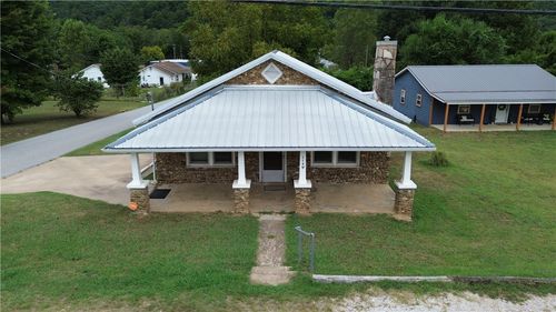 514 W Clark St, Jasper, AR, 72641-5037 | Card Image