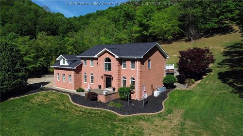 35 Oakridge Estates Rd, Danville, WV, 25053-8032 | Card Image