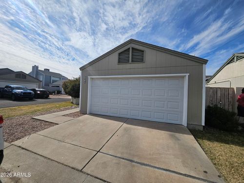 7038 S 42nd St, Phoenix, AZ, 85042-8906 | Card Image