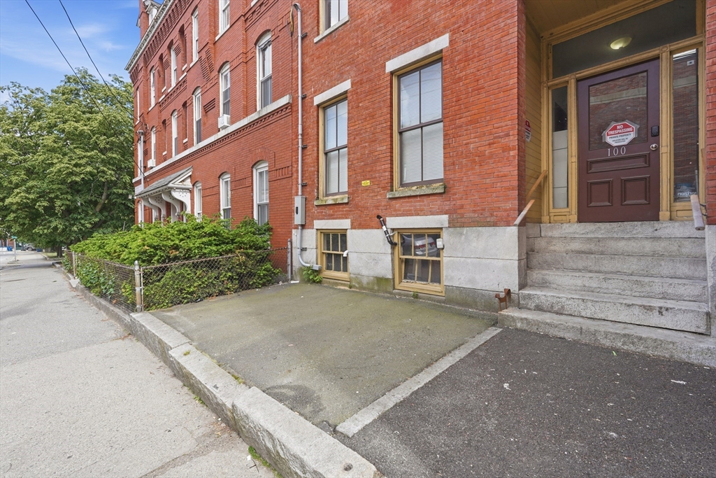 Residential Income in Lowell 4