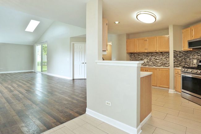 UNIT-1 - 339 Ashford Cir, Condo with 2 bedrooms, 2 bathrooms and 2 parking in Bartlett IL | Image 11