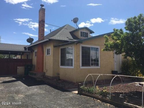 315 W Hopi Dr, Holbrook, AZ, 86025-2949 | Card Image