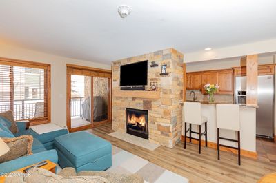 322 - 993 Lions Ridge Loop, Condo with 2 bedrooms, 1 bathrooms and 1 parking in Vail CO | Image 1