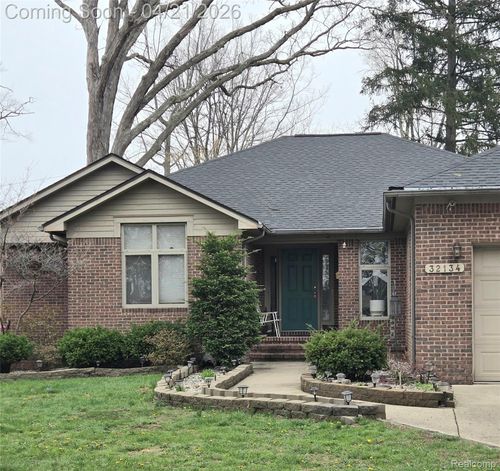 32134 Leona St, Garden City, MI, 48135-1206 | Card Image