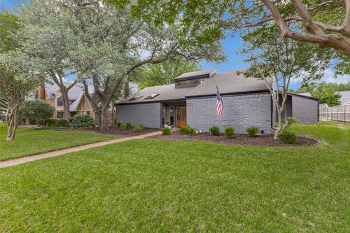 233 Woodcrest Dr, Richardson, TX, 75080-2038 | Card Image