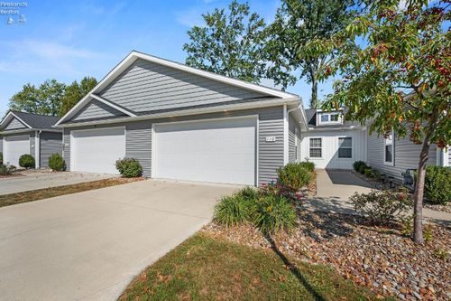 110 Fallen Oak Ln, Elyria, OH, 44035-6600 | Card Image