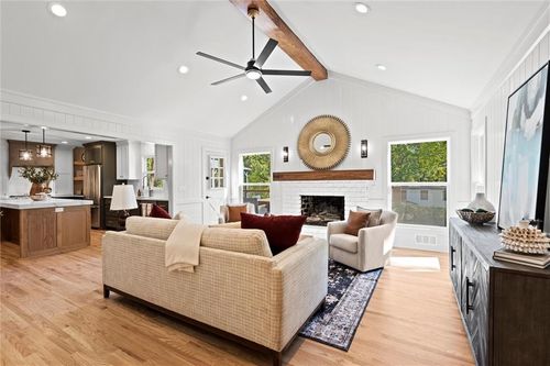 10315 High Dr, Leawood, KS, 66206-2623 | Card Image