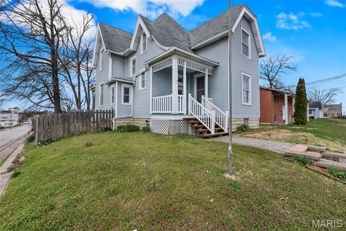 24 S Walnut St, Perryville, MO, 63775-2612 | Card Image