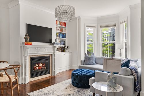 17 Atlantic St, Boston, MA, 02127-2904 | Card Image