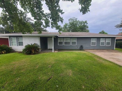 307 Paula Ave, Bridge City, TX, 77611-3327 | Card Image