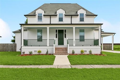 4060 Hamlet Dr, Chalmette, LA, 70043-1120 | Card Image