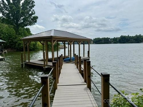 138 Island View Rd, Statesville, NC, 28677-2051 | Card Image