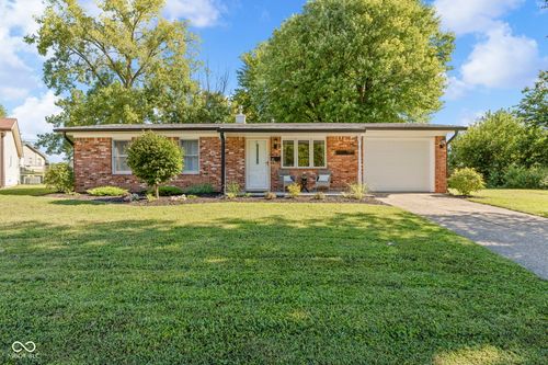 11 Devonwood Dr, Mooresville, IN, 46158-1063 | Card Image