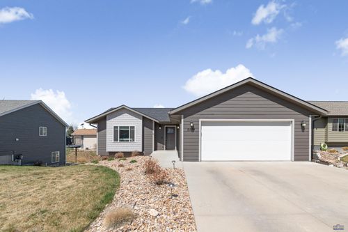 6674 Cambridge Pl, Summerset, SD, 57718-6709 | Card Image