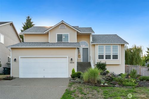 5804 11th Ave W, Everett, WA, 98203-5903 | Card Image