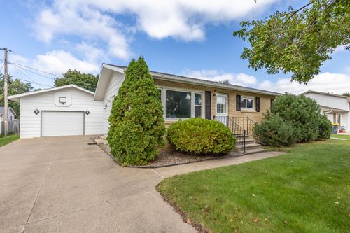215 Anderson St, Holmen, WI, 54636-9503 | Card Image