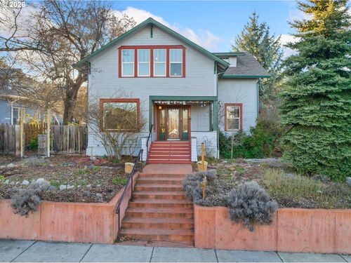 1706 Oak St, La Grande, OR, 97850-1524 | Card Image