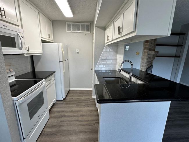 APT-287 - 250 El Dorado Blvd, Townhouse with 1 bedrooms, 1 bathrooms and 1 parking in Webster TX | Image 8