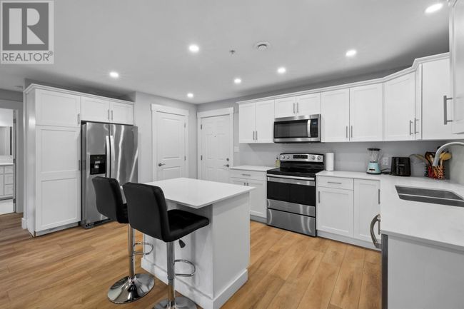 201 - 18 Gilbert Dr, Condo with 1 bedrooms, 1 bathrooms and null parking in East Royalty PE | Image 10
