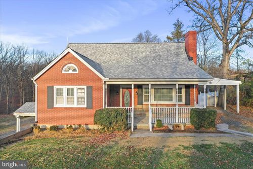 1064 Strasburg Rd, FRONT ROYAL, VA, 22630-7900 | Card Image