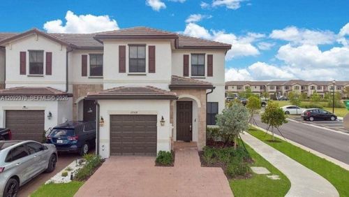 11068-11068 W 33rd Ct, Hialeah, FL, 33018-2189 | Card Image