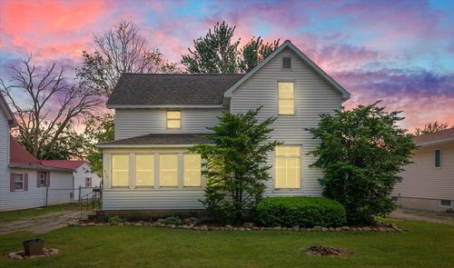 242 E Pine St, Paxton, IL, 60957-1128 | Card Image