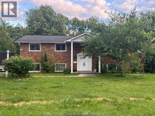 9542 Malden Road, Amherstburg, ON, N9J2W2 | Card Image