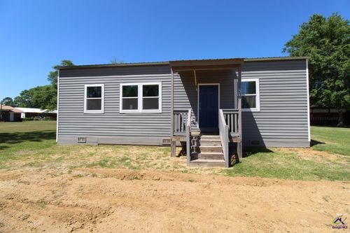 218 6th Ave, Rochelle, GA, 31079-2838 | Card Image