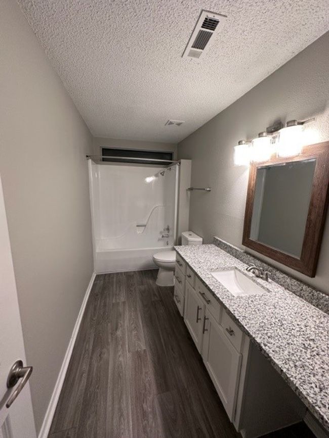 upstairs​​‌​​​​‌​​‌‌​‌‌​​​‌‌​​‌‌​‌​​​​​‌ bathroom | Image 12