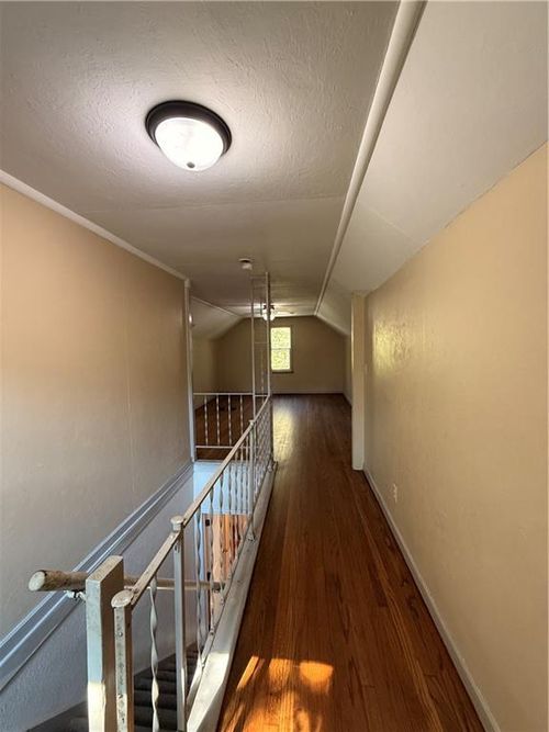 4333 Victory Dr, Kansas City, KS, 66102-1856 | Card Image