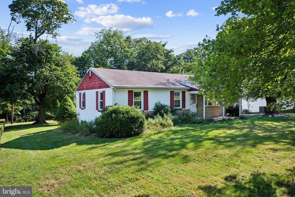 Williams Ave, Newtown, PA 18940