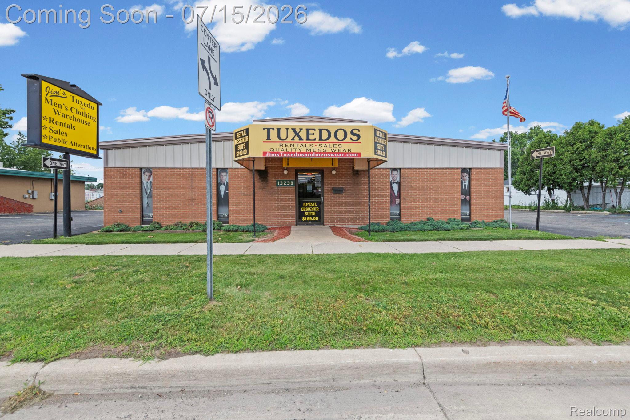 13238 Dix Toledo Rd, Southgate, MI 48195