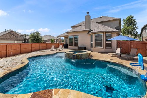 10513 Far Reaches Ln, Helotes, TX, 78023-3902 | Card Image