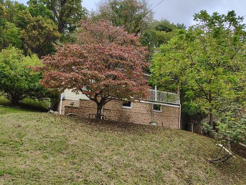 328 Thompson St, Tazewell, VA, 24651-1518 | Card Image