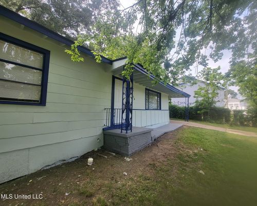 1715 Dixie Dr, Jackson, MS, 39209-6520 | Card Image