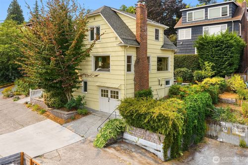 2410 E Highland Dr, Seattle, WA, 98112-3632 | Card Image