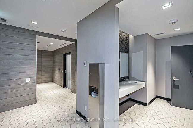 1211 - 2 Sonic Way, Condo with 2 bedrooms, 2 bathrooms and 1 parking in North York ON | Image 38