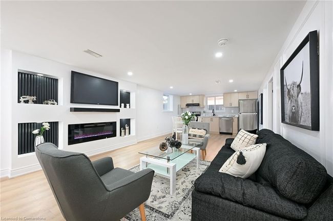 812 10 Th Ave, House other with 5 bedrooms, 2 bathrooms and 5 parking in Hamilton ON | Image 27