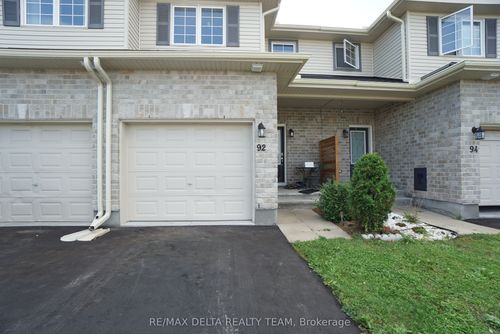 92 Bellwood Dr, Arnprior, ON, K7S0H7 | Card Image