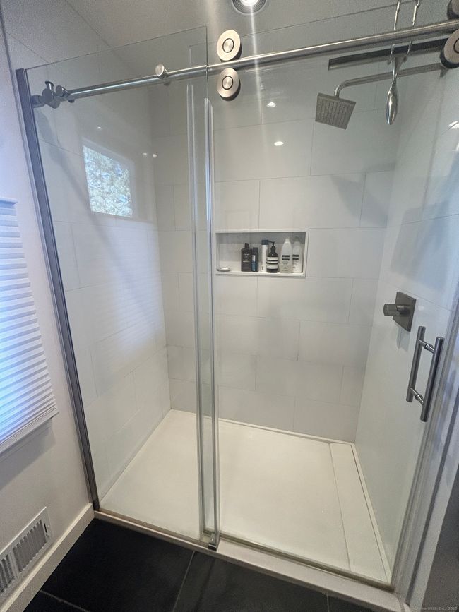 PRIMARY SHOWER | Image 21
