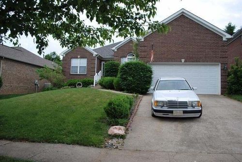 581 Forest Hill Dr, Lexington, KY, 40509-1914 | Card Image