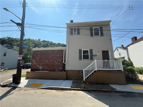 2842 Harcum Way, Pittsburgh, PA, 15203-2311 | Card Image