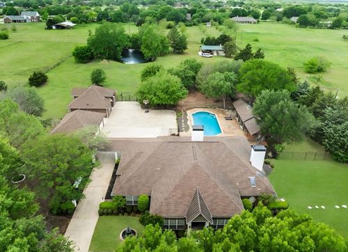 91 Seattle Slew Ln, Fairview, TX, 75069-1233 | Card Image