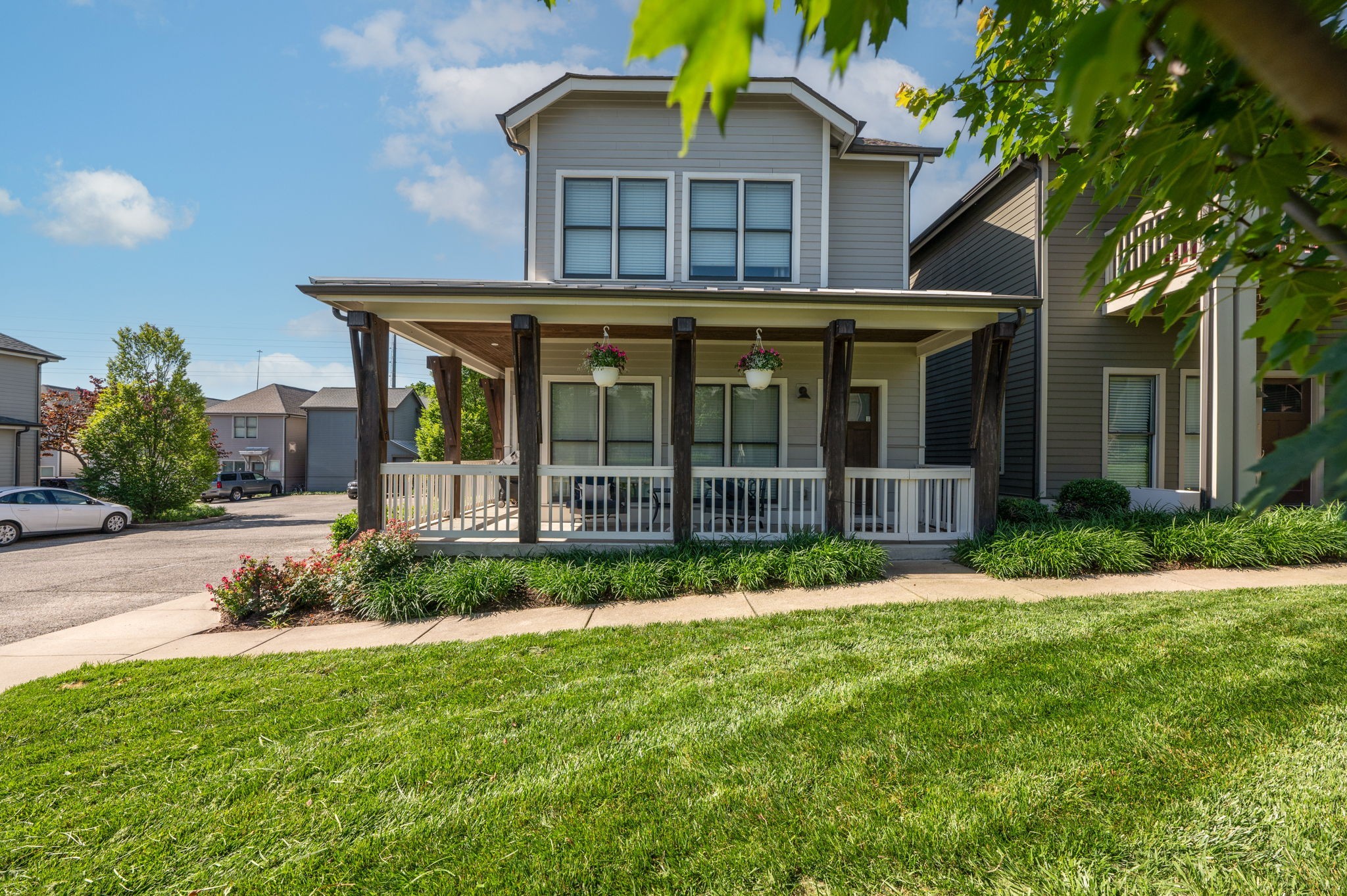 Gale Park Ln, Nashville, TN 37204