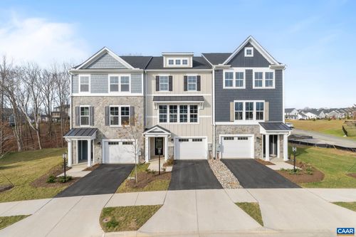 3026 Farrow Cir, CHARLOTTESVILLE, VA, 22901-3283 | Card Image